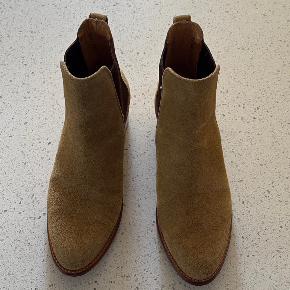 Men's Tecovas Tan Suede Chelsea Boots